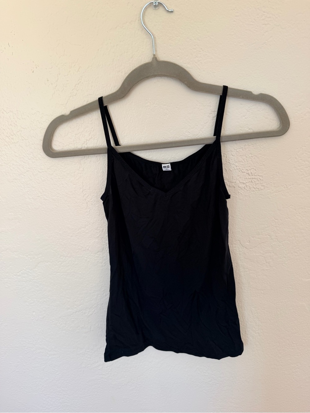 Uniqlo Black V-Neck Women's Camisole Tank